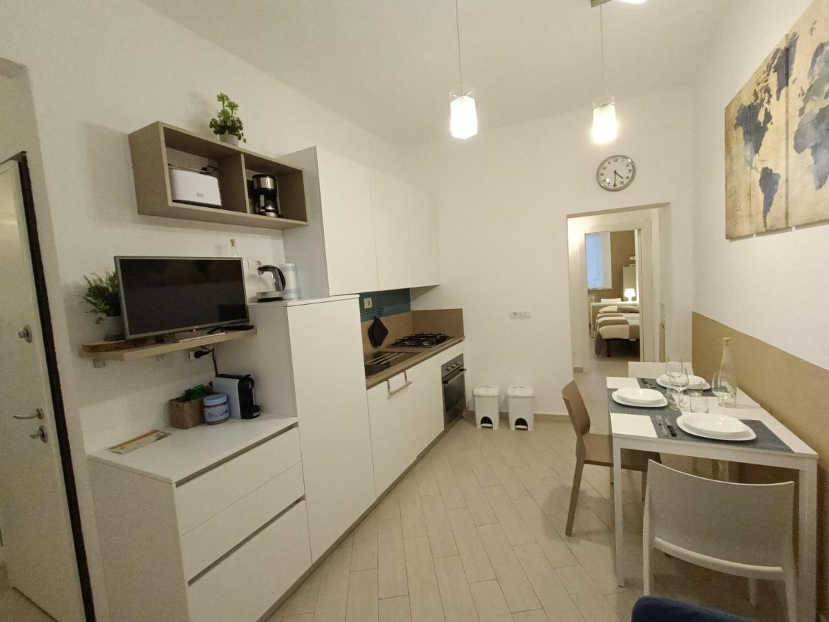 Firsthouse - Nel Centro Storico Con Parcheggio Gratuito Appartement Siena Buitenkant foto